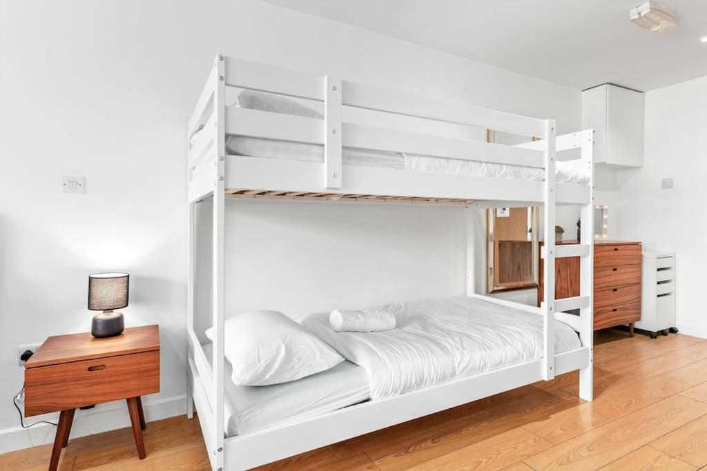 לונדון Spacious And Delightful Sleep 5 Piccadilly Vrc מראה חיצוני תמונה